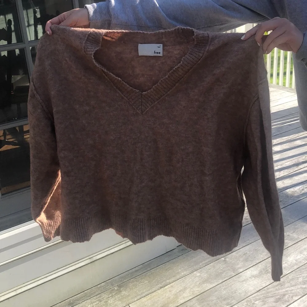 Wilfred Aritzia Sweater - Picture 3 of 5